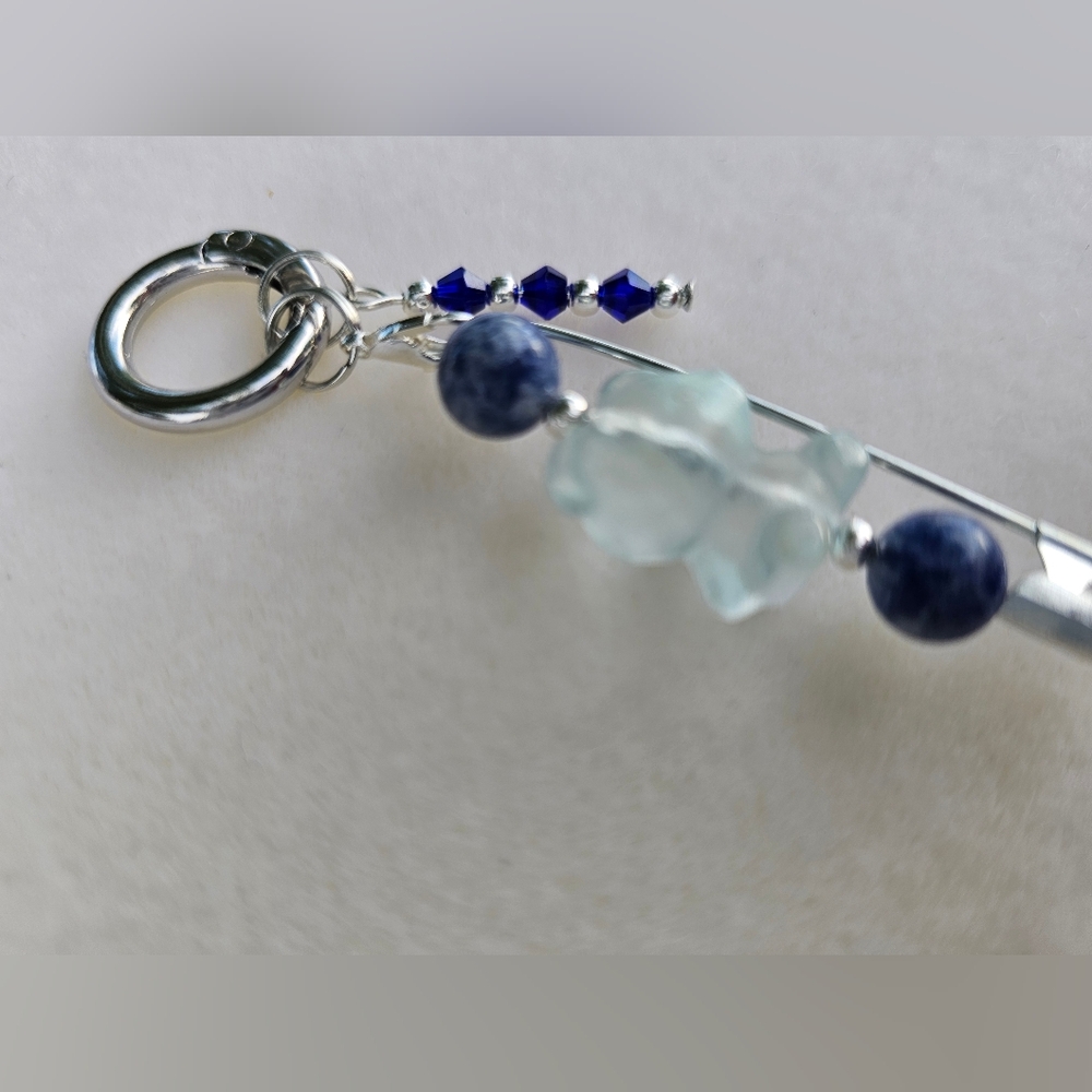 Bohemian Trinkets Stoney Bear Friendship Pin Bag Charm Aquamarine Bear Sodalite - Picture 2 of 2
